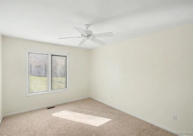5th image of 9166 Emily Dr, Davison, MI 48423 | MLS# 61000748