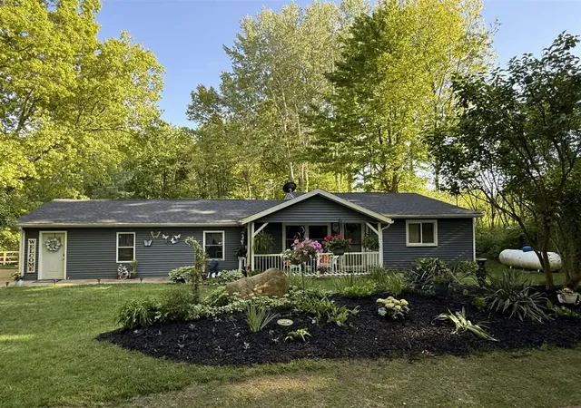 Homes for sale in Bellevue, MI | 6670 Keyes Rd, Bellevue, MI 49021 | MLS# 70512409