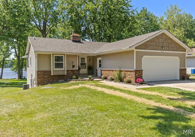 2nd image of 8303 Cowan Lake Dr, Rockford, MI 49341 | MLS# 70536922