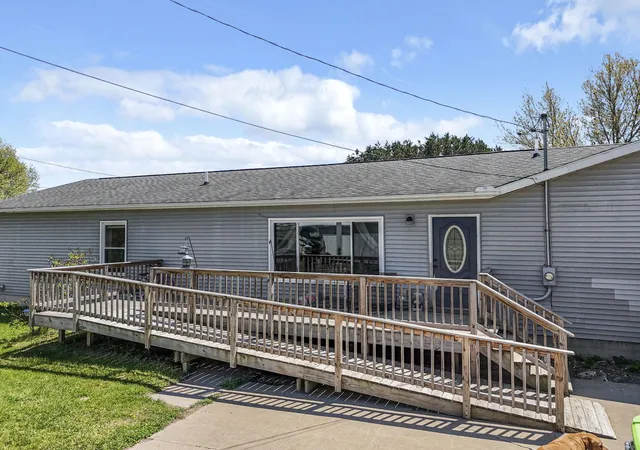 Homes for sale in Cadillac, MI | 3821 S 39 Rd, Cadillac, MI 49601 | MLS# 80068447