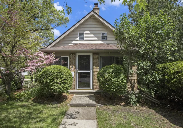 5th image of 916 Brooks St, Ann Arbor, MI 48103 | MLS# 70537737