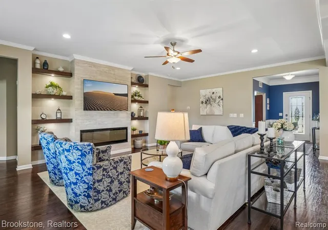 4th image of 9350 Pebble Beach Ln, Grand Blanc, MI 48439 | MLS# 61016492