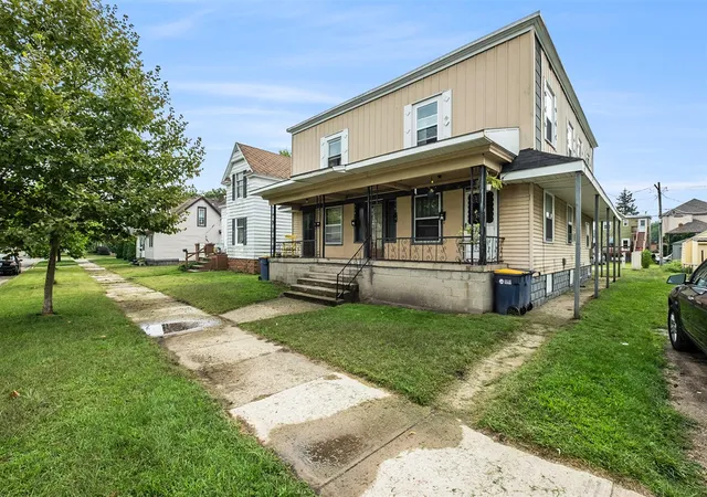 Homes for sale in Grand Rapids, MI | 914 Courtney St, Grand Rapids, MI 49504 | MLS# 70329006
