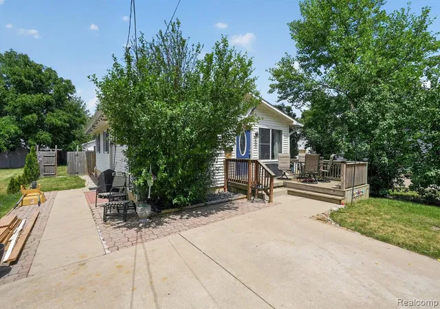 Homes for sale in Owosso, MI | 721 Jerome Ave, Owosso, MI 48867 | MLS# 61008003