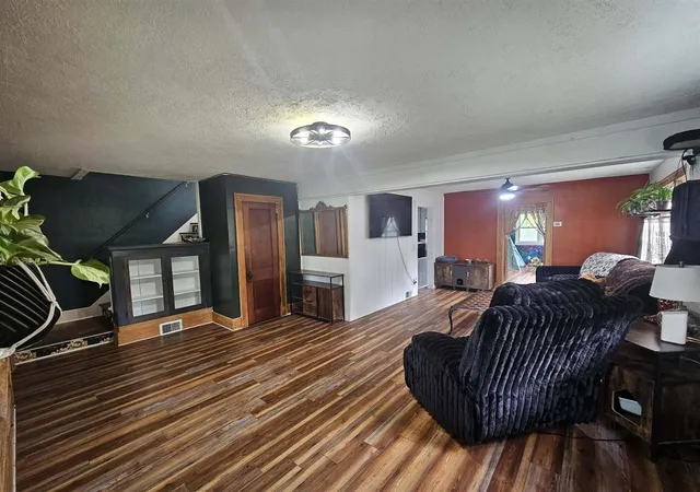 Photo 4 of Single family home for sale at 122 High St, Rives Junction, MI 49277 | MLS# 70539645 | Listing updated on 2026-08-29