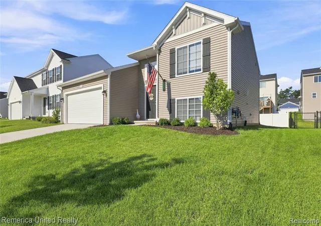 Photo 2 of Sale Pending at 2881 Jordan River Dr, Fowlerville, MI 48836 8308 | MLS# 61024920 | Listing updated on 2026-09-26