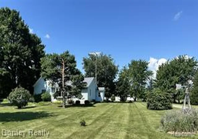 Homes for sale in Snover, MI | 25 Bulgrien Rd, Snover, MI 48472 | MLS# 61009296