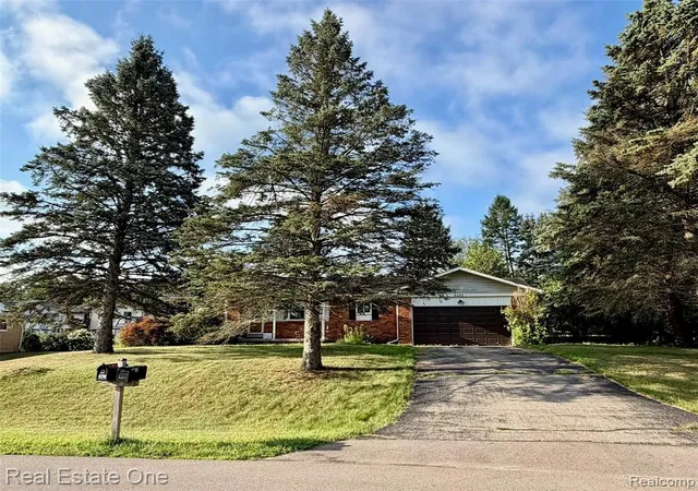 1st image of 8295 Fox Bay Dr, White Lake, MI 48386 2502 | MLS# 61023327