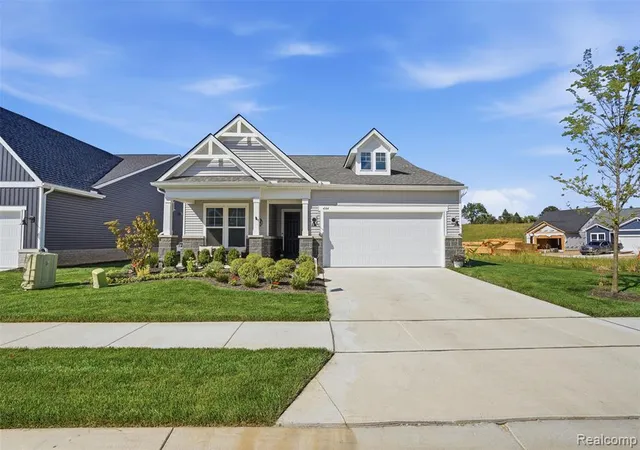 2nd image of 4144 Dogwood Dr, Milford, MI 48381 4811 | MLS# 61023651