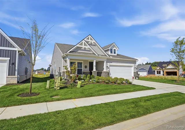 3rd image of 4144 Dogwood Dr, Milford, MI 48381 4811 | MLS# 61023651