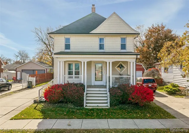 Photo 2 of Single family home for sale at 22816 Ridgeway St, Saint Clair Shores, MI 48080 4094 | MLS# 61024971 | Listing updated on 2026-08-28