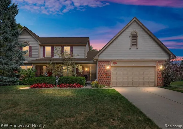 Photo 2 of Sale Pending at 2933 Remington Oaks Ln, West Bloomfield, MI 48324 4787 | MLS# 61024835 | Listing updated on 2026-08-29