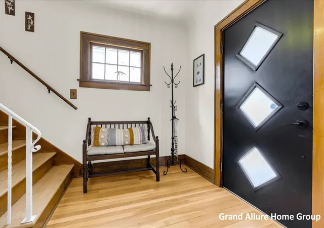 Homes for sale in Grand Rapids, MI | 446 Knapp St, Grand Rapids, MI 49505 | MLS# 70533180