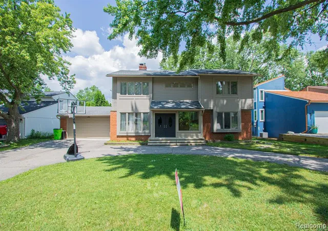 Photo 3 of Single family home for sale at 2110 Langham Dr, West Bloomfield, MI 48323 | MLS# 60984126 | Listing updated on 2026-07-30