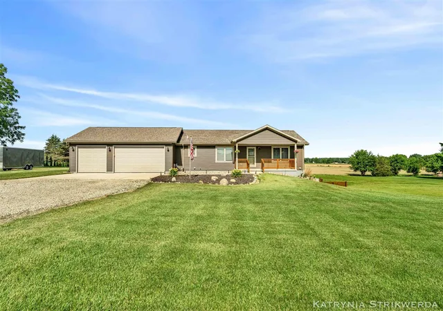 Homes for sale in Charlotte, MI | 2256 S Cochran Rd, Charlotte, MI 48813 | MLS# 70544206