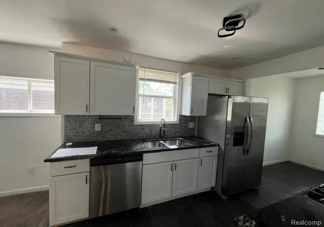 4th image of 14051 Saint Marys St, Detroit, MI 48227 | MLS# 60997135