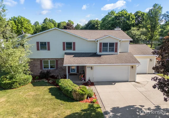 Homes for sale in Belding, MI | 1594 Louva Ct, Belding, MI 48809 | MLS# 70539108