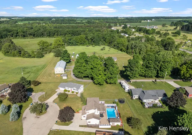 Homes for sale in Belding, MI | 1594 Louva Ct, Belding, MI 48809 | MLS# 70539108