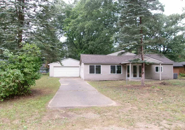 Single family home for sale at 311 Hunter Dr, Lake, MI 48632 | MLS# 50220367