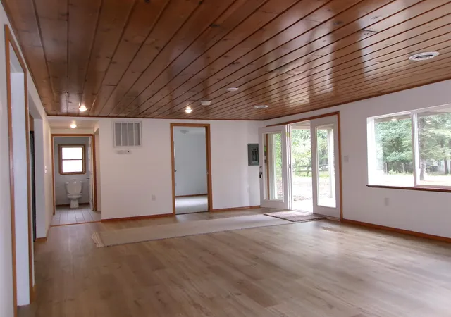 Photo 4 of Single family home for sale at 311 Hunter Dr, Lake, MI 48632 | MLS# 50220367 | Listing updated on 2026-09-07