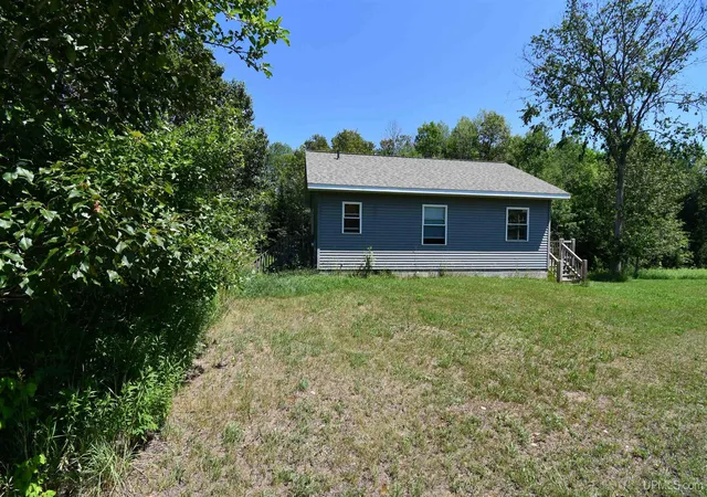 Photo 3 of Single family home for sale at 3323 N County Hwy H 44 Traunik Rd, Trenary, MI 49891 | MLS# 50216226 | Listing updated on 2026-09-01