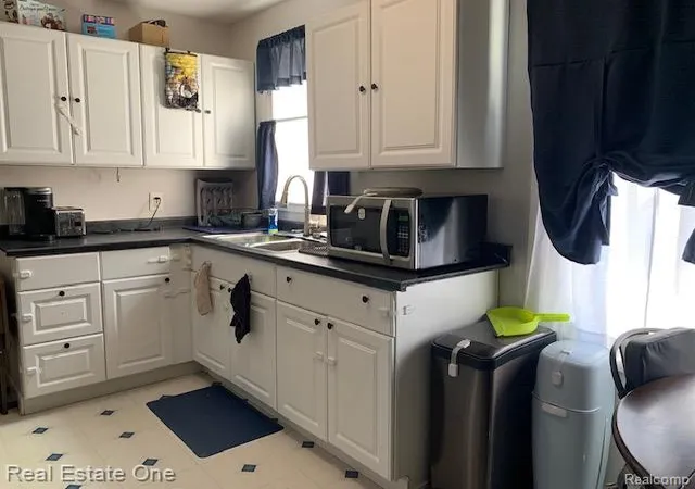 Photo 5 of Sale Pending at 34337 Harroun St, Wayne, MI 48184 | MLS# 61013787 | Listing updated on 2026-07-29