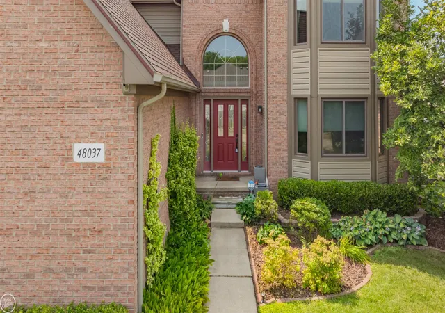 2nd image of 48037 Lafayette Dr, Macomb, MI 48044 | MLS# 50218299