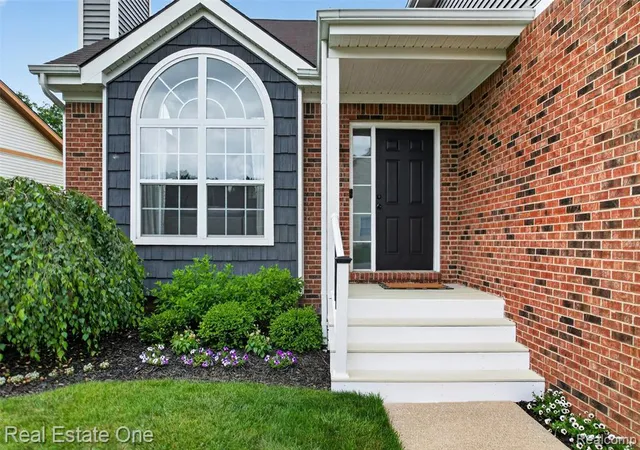 Photo 2 of Sale Pending at 475 Court Ln, Howell, MI 48843 | MLS# 61002186 | Listing updated on 2026-07-10