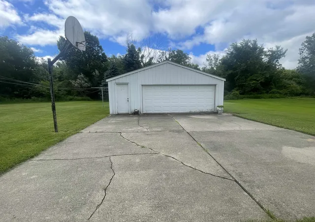 Homes for sale in Lennon, MI | 12055 W Lennon Rd, Lennon, MI 48449 | MLS# 50211987