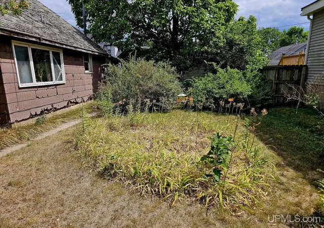 4th image of 1028 Stephenson Ave, Escanaba, MI 49829 | MLS# 50219255