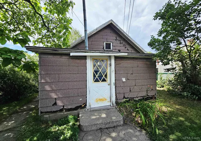 5th image of 1028 Stephenson Ave, Escanaba, MI 49829 | MLS# 50219255