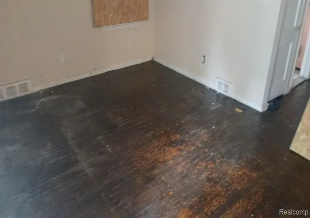 Photo 3 of Single family home for sale at 19338 Waltham St, Detroit, MI 48205 2125 | MLS# 60982947 | Listing updated on 2026-10-23