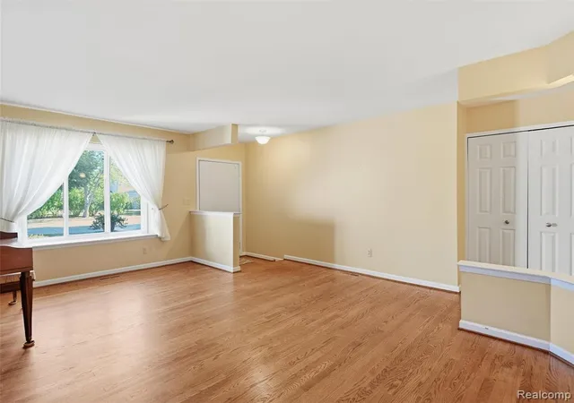 Photo 3 of Sale Pending at 12982 Canterbury Dr, Sterling Heights, MI 48312 3213 | MLS# 61014507 | Listing updated on 2026-08-31