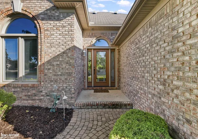 Photo 3 of Sale Pending at 21225 Parkstone Dr, Macomb, MI 48044 | MLS# 50219938 | Listing updated on 2026-09-06