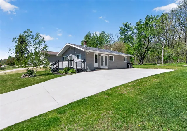 Homes for sale in Brooklyn, MI | 10674 Wesch Rd, Brooklyn, MI 49230 | MLS# 70532595