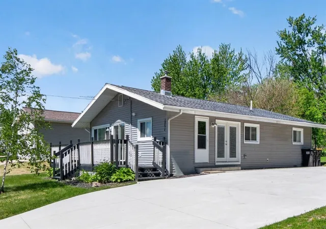 Homes for sale in Brooklyn, MI | 10674 Wesch Rd, Brooklyn, MI 49230 | MLS# 70532595