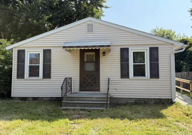 Photo 1 of Single family home for sale at 1052 Pine Rd, Bay City, MI 48706 | MLS# 50216493 | Listing updated on 2026-09-15