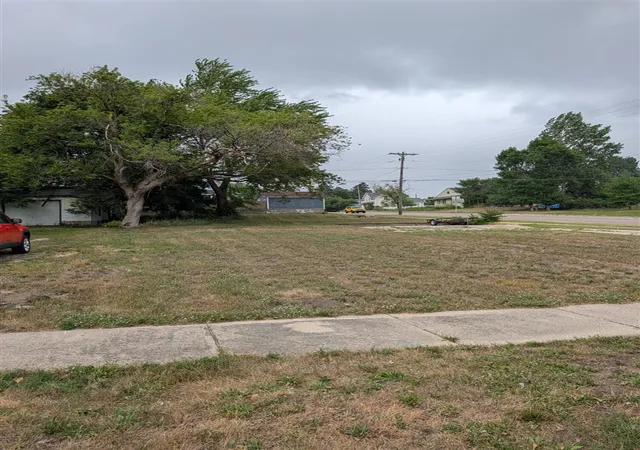 Photo 3 of Land for sale at 621 E Melendy St, Ludington, MI 49431 | MLS# 70547298 | Listing updated on 2026-07-22