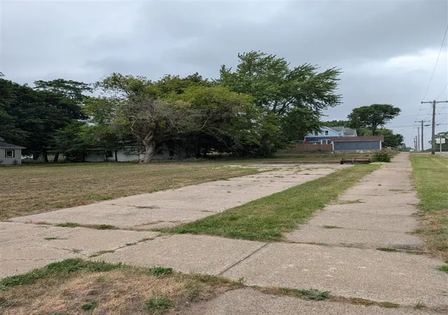 Photo 4 of Land for sale at 621 E Melendy St, Ludington, MI 49431 | MLS# 70547298 | Listing updated on 2026-07-22