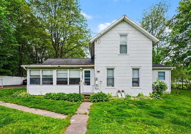 Homes for sale in Vandalia, MI | 17625 E State St, Vandalia, MI 49095 | MLS# 70533794
