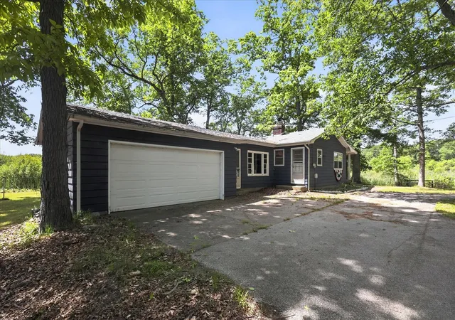 Photo 2 of Single family home for sale at 5770 W Us Hwy 12, Buchanan, MI 49107 | MLS# 70536614 | Listing updated on 2026-09-16