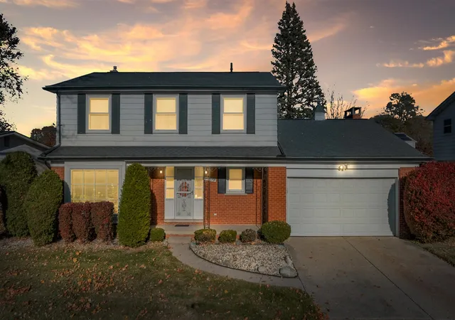 Photo 2 of Single family home for sale at 27270 Devonshire St, Southfield, MI 48076 | MLS# 70503547 | Listing updated on 2025-11-17