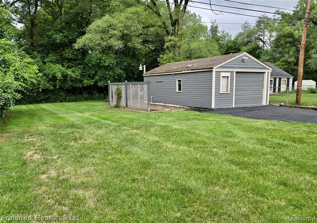 Homes for sale in Livonia, MI | 15349 Deering St, Livonia, MI 48154 | MLS# 61004708