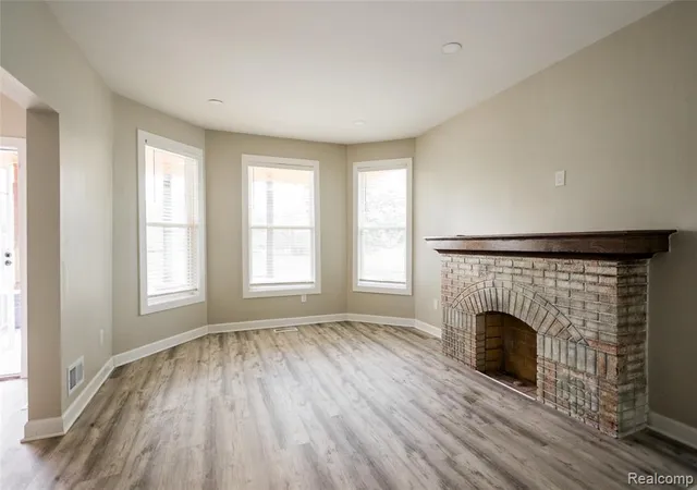 2nd image of 3450 Townsend St, Detroit, MI 48214 | MLS# 60995061