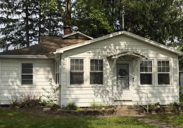 Homes for sale in Dowagiac, MI | 50330 Eastside Dr, Dowagiac, MI 49047 | MLS# 70516815