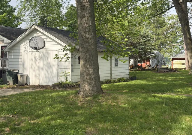 Homes for sale in Dowagiac, MI | 50330 Eastside Dr, Dowagiac, MI 49047 | MLS# 70516815