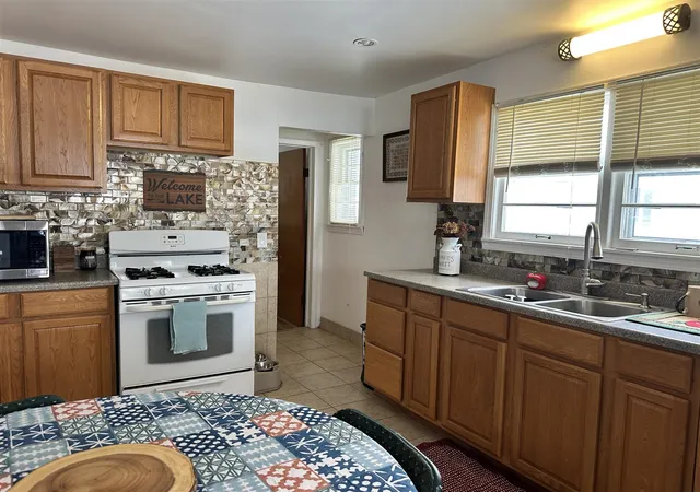Homes for sale in Dowagiac, MI | 50330 Eastside Dr, Dowagiac, MI 49047 | MLS# 70516815