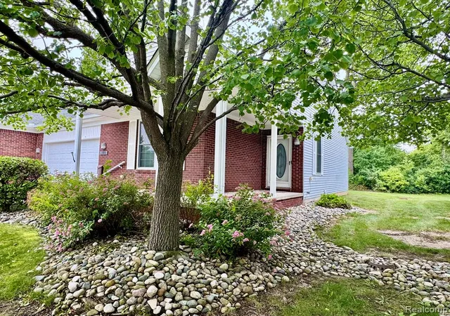 Photo 2 of Condo for sale at 1388 Luxington Dr, Lapeer, MI 48446 1220 | MLS# 61013313 | Listing updated on 2026-09-02
