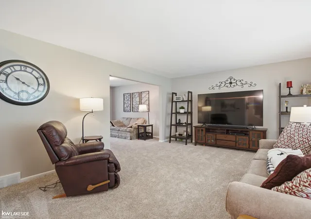 2nd image of 6185 Golfview Dr, Burton, MI 48509 | MLS# 50218551