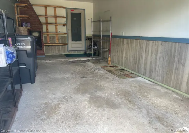 Photo 3 of Single family home for sale at 1961 Laurel Oak Dr, Flint, MI 48507 6038 | MLS# 61025146 | Listing updated on 2026-08-29